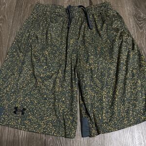 Under Armour Boys XL Orange & Gray Athletic Shorts EUC Sporty Fit